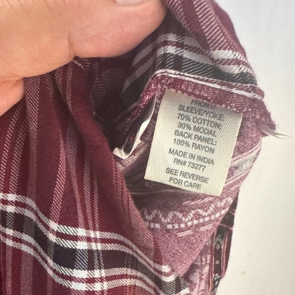 Mudd Burgundy Plaid Button Up Shirt Long Sleeve Women’s Size Medium - Picture 3 of 7